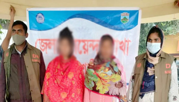 রাজশাহীতে পুলিশের অভিযানে হেরোইনসহ মা-মেয়ে গ্রেফতার