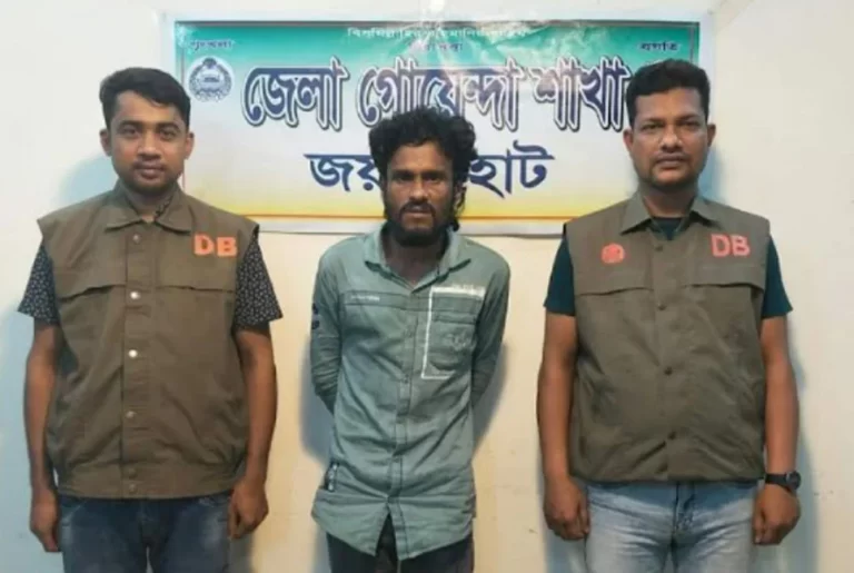 জয়পুরহাটে অস্ত্র-মাদকসহ শীর্ষ সন্ত্রাসী ডাবলু গ্রেফতার