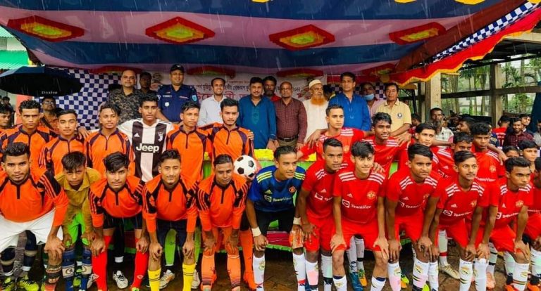 বড়লেখায় বঙ্গবন্ধু জাতীয় গোল্ডকাপ ফুটবল টুর্নামেন্টের শুভ উদ্বোধন