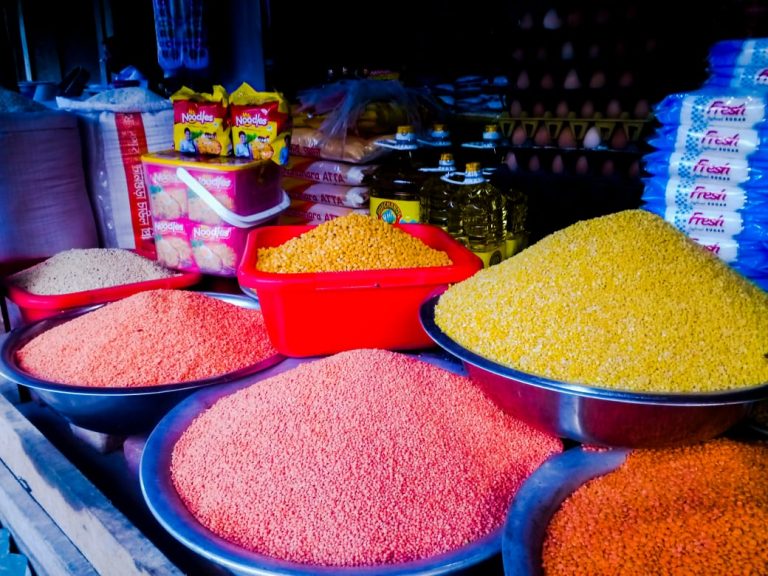 রুপগঞ্জ এ সয়াবিন তেল এর সংকট