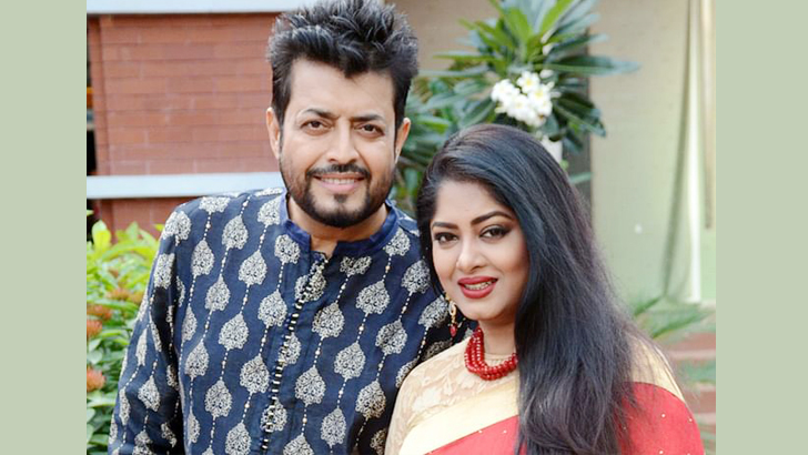 চিত্রনায়িকা মৌসুমীকে হয়রানি ও বিরক্ত করার অভিযোগ উঠেছে অভিনেতা জায়েদ খানের বিরুদ্ধে।