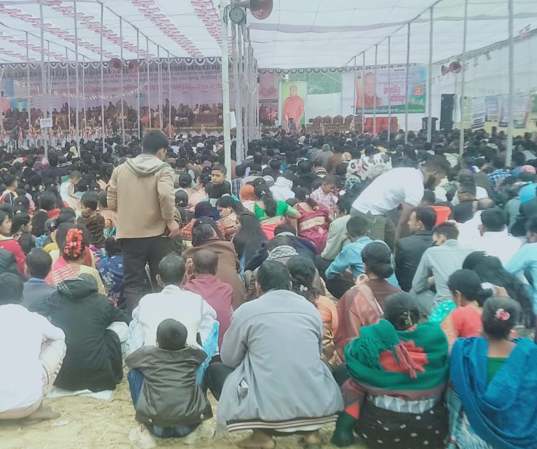 রামু উপজেলায় প্রয়াত ভদন্ত সারমিত্র মহাথেরো ভান্তের আজ দ্বিতীয় দিনের শেষ অন্ত্যেষ্টিক্রিয়া অনুষ্ঠান।