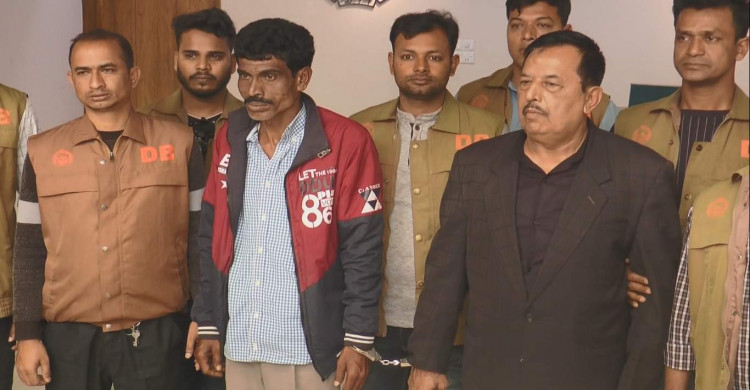 পুলিশ নিয়োগে প্রতারনার অভিযোগে দুইজন গ্রেফতার