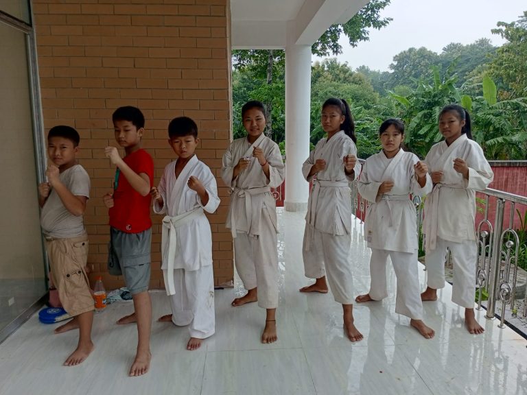 নাইক্ষ্যংছড়িতে লুপি কেরাতের প্রশিক্ষনার্থীদের প্রশিক্ষণ নিতে বিভিন্ন সমস্যায় ভুগতে হচ্ছে।