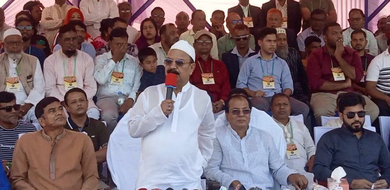 গণতন্ত্র এখনো আমাদের হাতের নাগালের বাহিরে – গয়েশ্বর চন্দ্র রায়