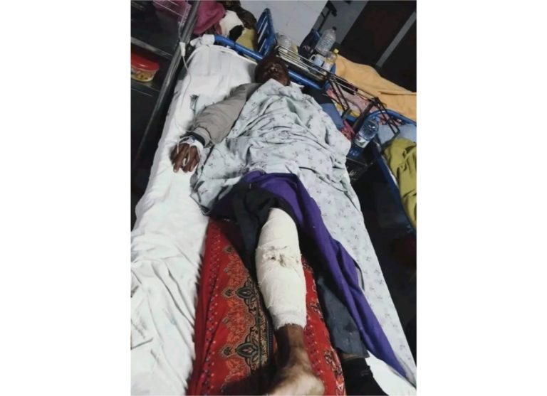 দুমকীতে পূর্ব শত্রুতার জেরে হামলা গুরুতর আহত ১