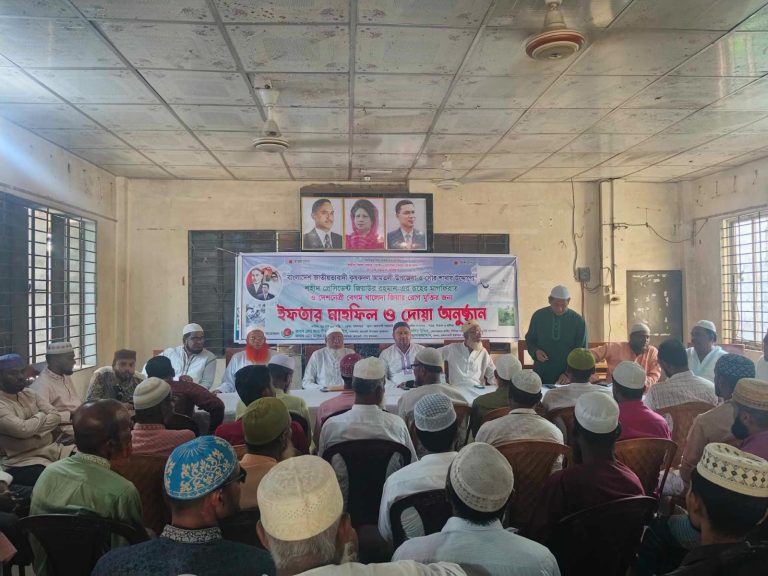 আমতলীতে কৃষকদলের আয়োজনে ইফতার ও দোয়া অনুষ্ঠান