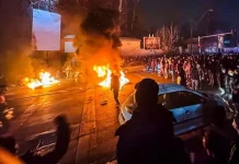 যুক্তরাষ্ট্র হামলা চালালে পাল্টা জবাব দেওয়া হবে বলে হুঁশিয়ারি ইরানের