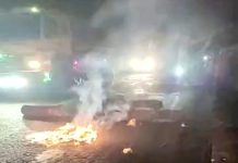 নড়াইলের মহাসড়কে টায়ার জ্বালিয়ে জয় বাংলা’ স্লোগান লোহাগড়ায় ৪২ জনের নামে নাশকতার মামলা
