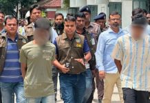 রংপুরে ৪ খুন: ‘দিনের আলোয় খোলা ছাদেই খুন হন গণপতি-স্ত্রী-মেয়ে’