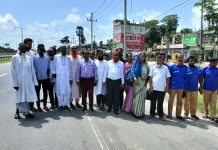 বাকেরগঞ্জে সেনানিবাস সংলগ্ন এলাকায় পরিচ্ছন্নতা অভিযান