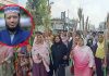 আমীর হামজার বক্তব্যের প্রতিবাদে মহিলা দলের ঝাড়ু মিছিল
