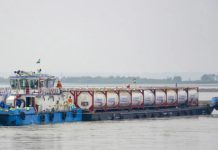 ৭০ বছর পর আসাম থেকে ঢাকার পথে প্রথম কার্গো জাহাজ