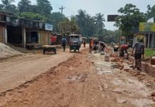 পাথরের বদলে ইট-বালু, ১২ কোটি টাকার সংস্কারকাজে প্রশ্ন